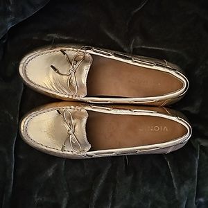 Vionic rose gold loafers 9.5 new